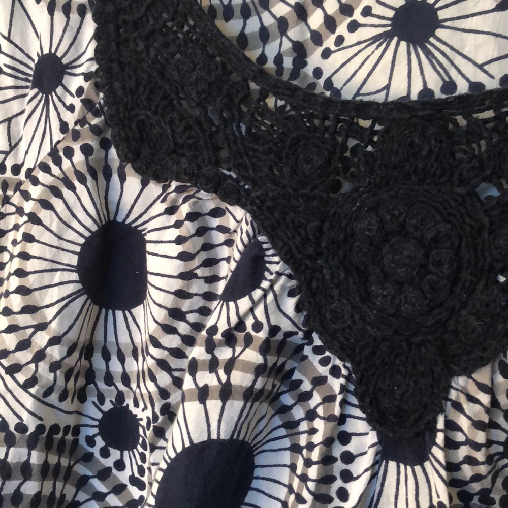 Top - Picture 2 of 4